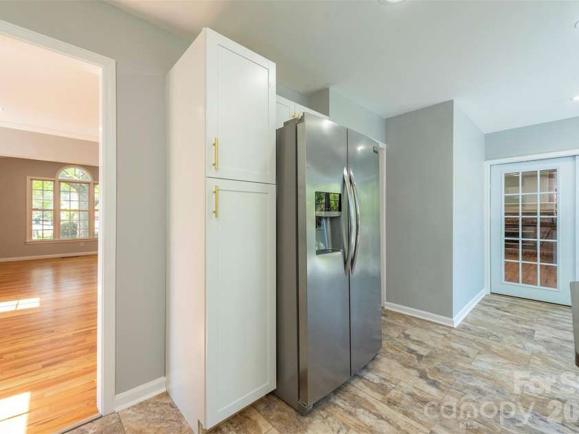 23 Westmont Drive, Asheville, NC 28806.  MLS# CAR4371599, YatesRealty ID 24290. 