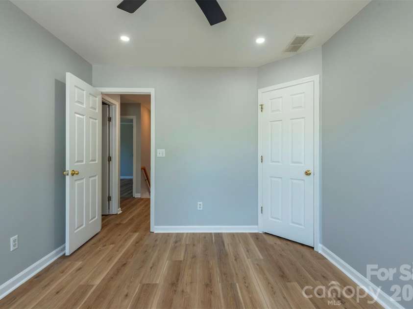 23 Westmont Drive, Asheville, NC 28806.  MLS# CAR4371599, YatesRealty ID 24290. 
