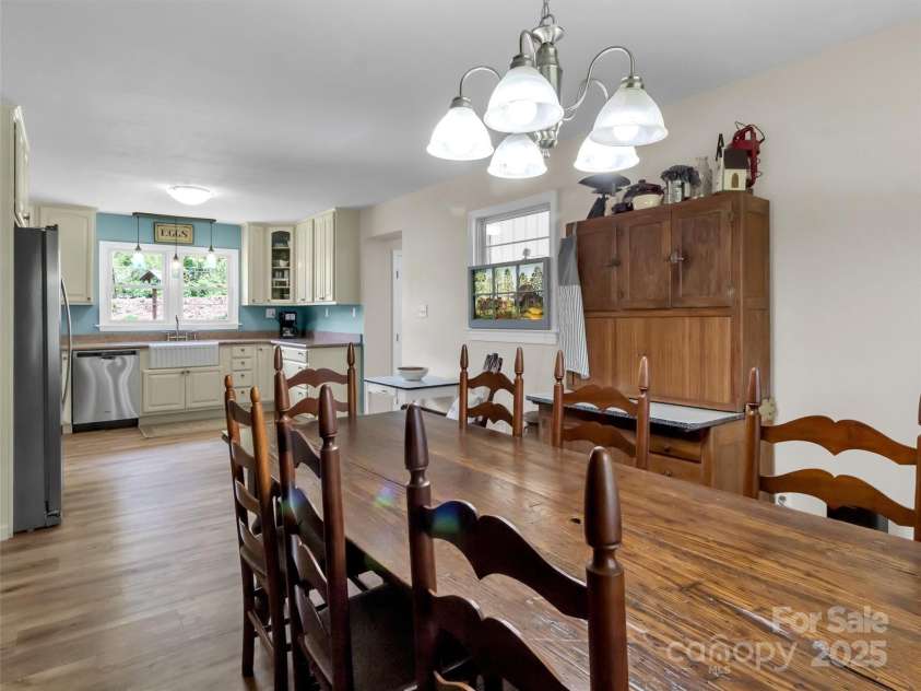 463 Golf Course Road, Clyde, NC 28721.  MLS# CAR4275695, YatesRealty ID 24290. 