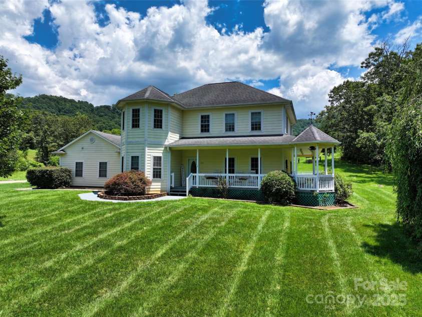 80 Meadow Creek Drive, Weaverville, NC 28787.  MLS# CAR4277746, YatesRealty ID 24292. 