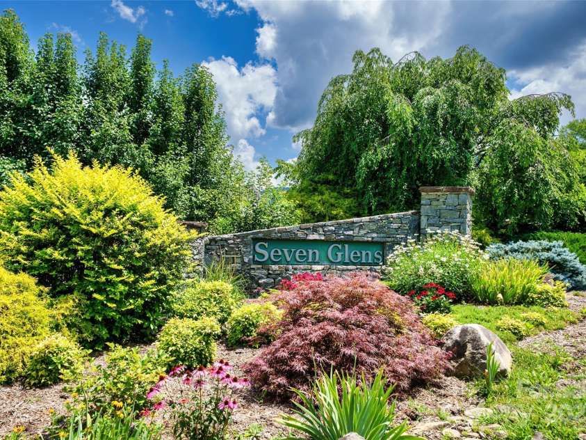 80 Meadow Creek Drive, Weaverville, NC 28787.  MLS# CAR4277746, YatesRealty ID 24292. 