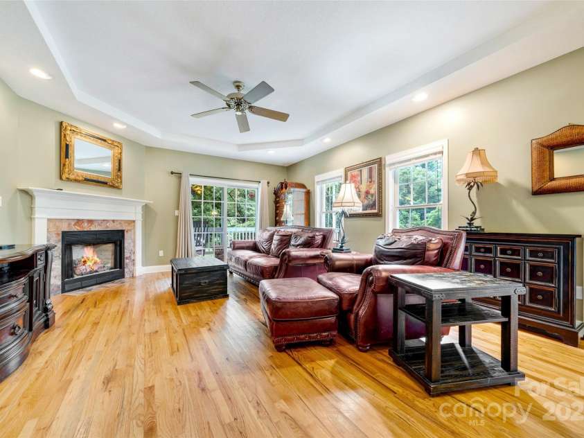 80 Meadow Creek Drive, Weaverville, NC 28787.  MLS# CAR4277746, YatesRealty ID 24292. 