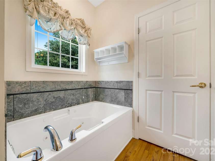 80 Meadow Creek Drive, Weaverville, NC 28787.  MLS# CAR4277746, YatesRealty ID 24292. 