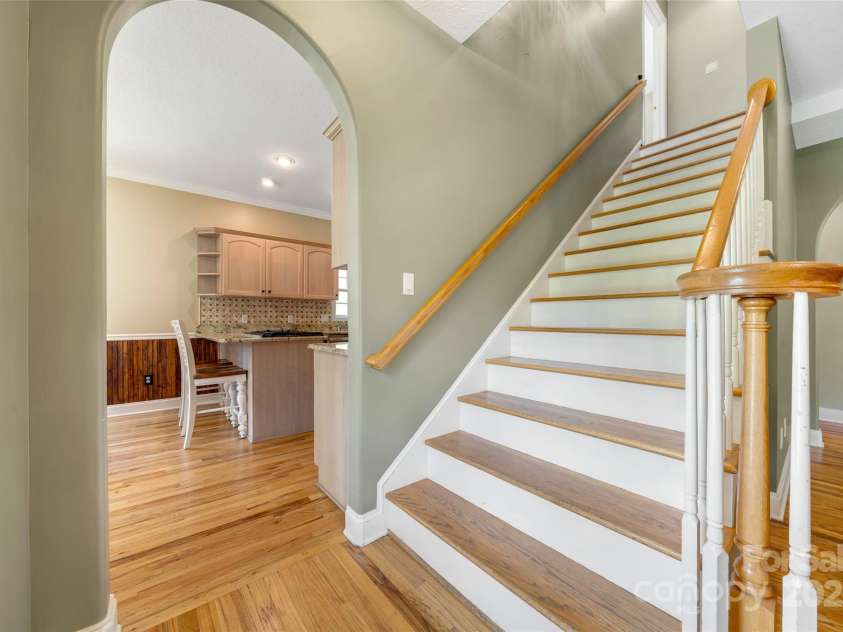 80 Meadow Creek Drive, Weaverville, NC 28787.  MLS# CAR4277746, YatesRealty ID 24292. 