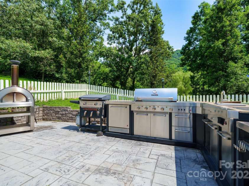 80 Meadow Creek Drive, Weaverville, NC 28787.  MLS# CAR4277746, YatesRealty ID 24292. 