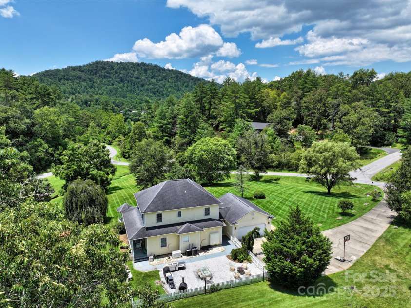 80 Meadow Creek Drive, Weaverville, NC 28787.  MLS# CAR4277746, YatesRealty ID 24292. 