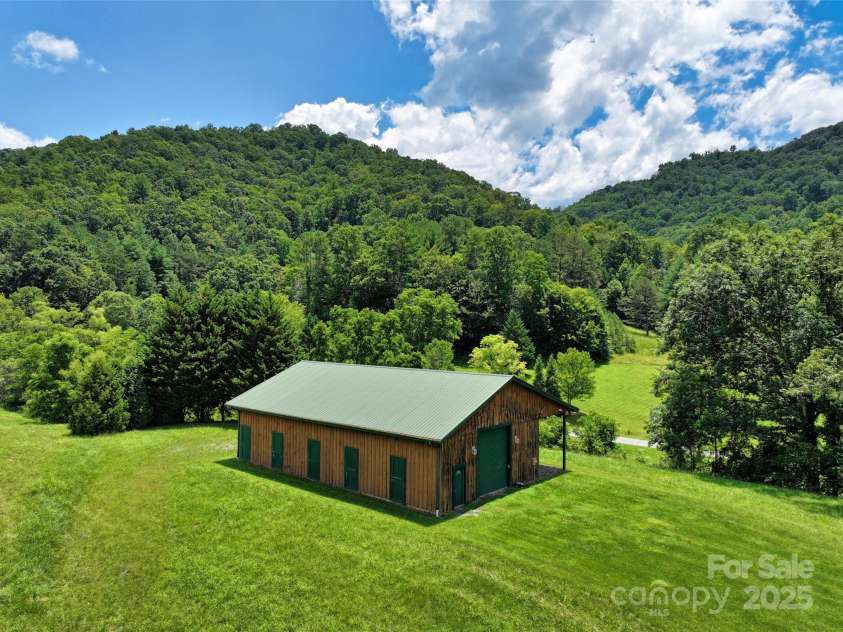 80 Meadow Creek Drive, Weaverville, NC 28787.  MLS# CAR4277746, YatesRealty ID 24292. 