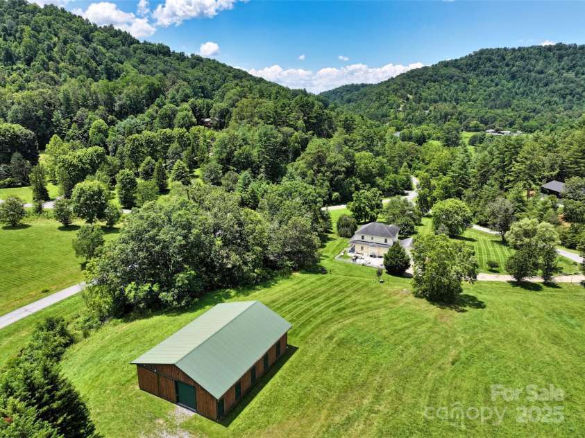 80 Meadow Creek Drive, Weaverville, NC 28787.  MLS# CAR4277746, YatesRealty ID 24292. 