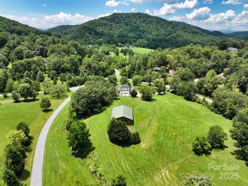 80 Meadow Creek Drive, Weaverville, NC 28787.  MLS# CAR4277746, YatesRealty ID 24292. 