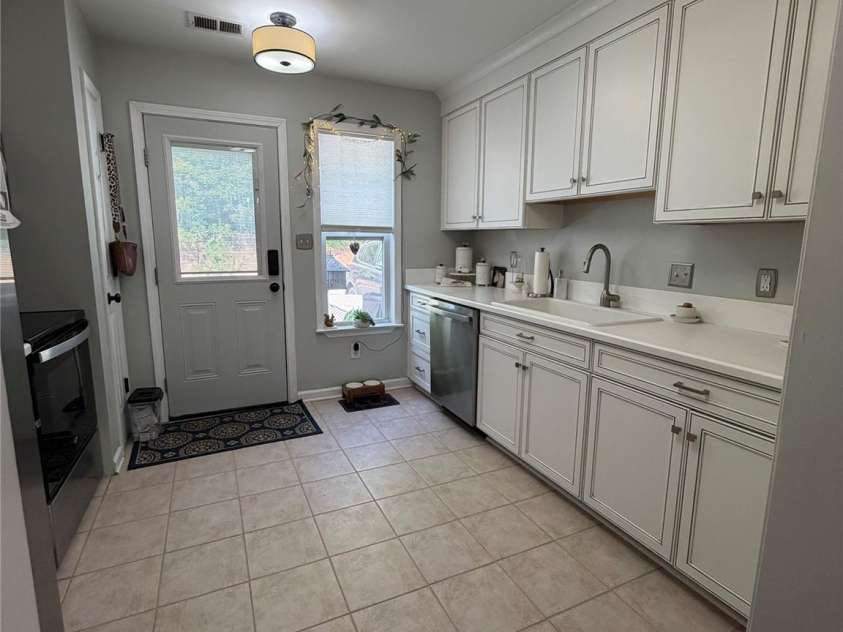 8350 Brickle Lane, Huntersville, NC 28078.  MLS# CAR4378123, YatesRealty ID 24292. 