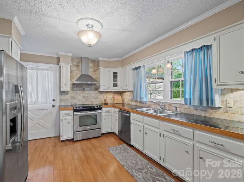 2526 Goldmine Road, Monroe, NC 28110.  MLS# CAR4366611, YatesRealty ID 24293. 