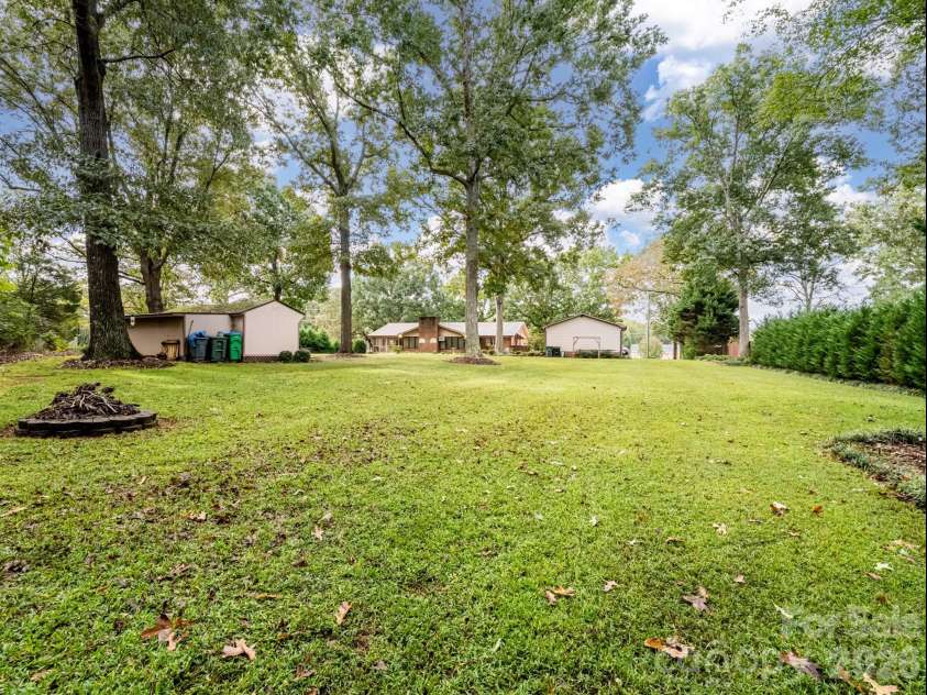 2526 Goldmine Road, Monroe, NC 28110.  MLS# CAR4366611, YatesRealty ID 24293. 
