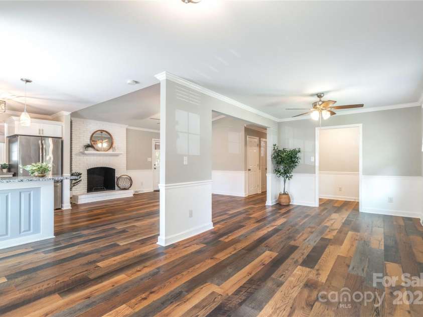 138 Cread Court, Winston Salem, NC 27127.  MLS# CAR4277408, YatesRealty ID 24294. 