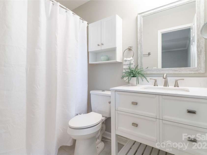 138 Cread Court, Winston Salem, NC 27127.  MLS# CAR4277408, YatesRealty ID 24294. 