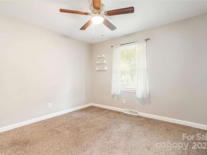 138 Cread Court, Winston Salem, NC 27127.  MLS# CAR4277408, YatesRealty ID 24294. 