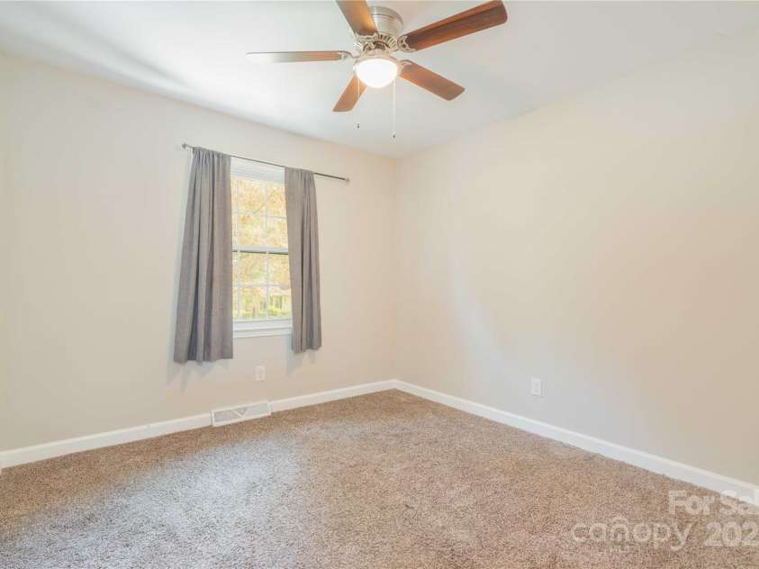 138 Cread Court, Winston Salem, NC 27127.  MLS# CAR4277408, YatesRealty ID 24294. 