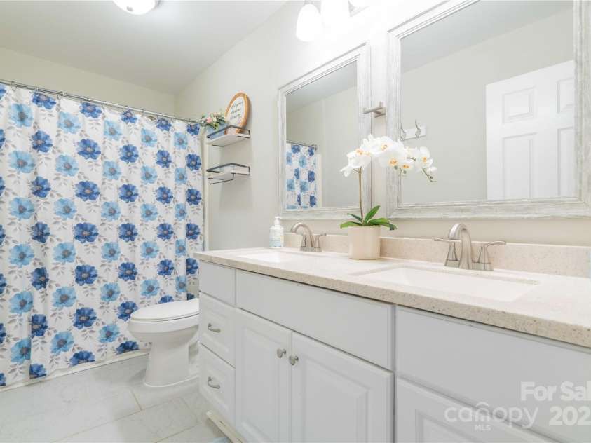 138 Cread Court, Winston Salem, NC 27127.  MLS# CAR4277408, YatesRealty ID 24294. 