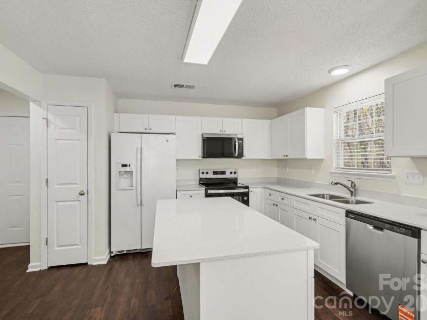 6308 Dumont Lane, Charlotte, NC 28269.  MLS# CAR4361987, YatesRealty ID 24296. 