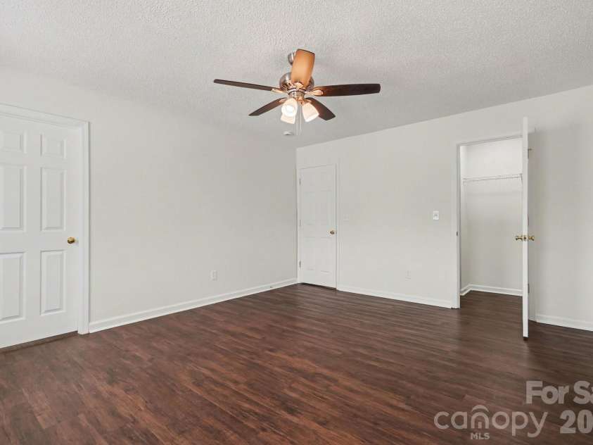6308 Dumont Lane, Charlotte, NC 28269.  MLS# CAR4361987, YatesRealty ID 24296. 