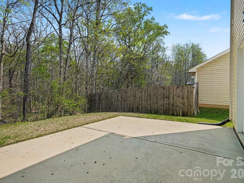 6308 Dumont Lane, Charlotte, NC 28269.  MLS# CAR4361987, YatesRealty ID 24296. 