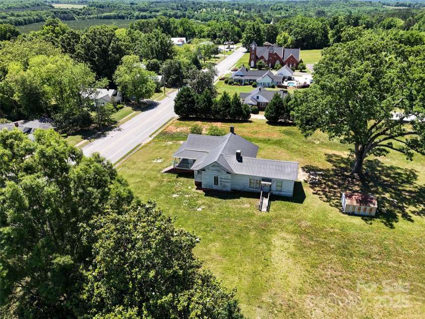 213 Main Street, Jefferson, SC 29718.  MLS# CAR4253703, YatesRealty ID 24297. 