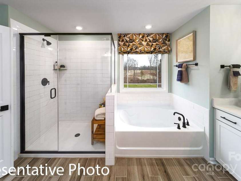 7105 Butternut Oak Terrace, Huntersville, NC 28078.  MLS# CAR4256757, YatesRealty ID 24298. 
