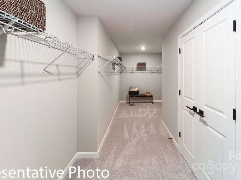 7105 Butternut Oak Terrace, Huntersville, NC 28078.  MLS# CAR4256757, YatesRealty ID 24298. 