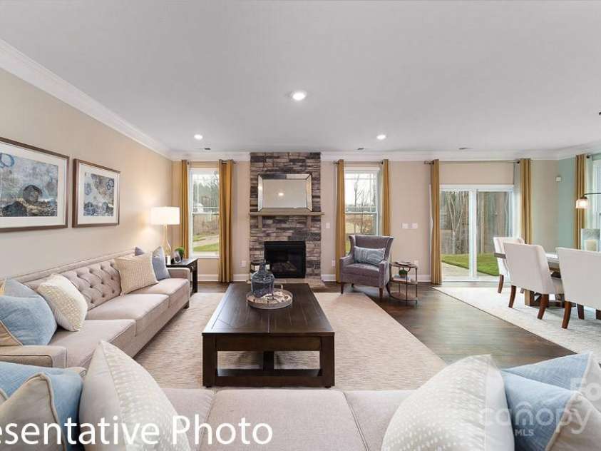 7105 Butternut Oak Terrace, Huntersville, NC 28078.  MLS# CAR4256757, YatesRealty ID 24298. 