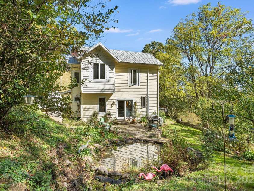 3942 Anderson Branch Road, Marshall, NC 28753.  MLS# CAR4194883, YatesRealty ID 243. Country farm house