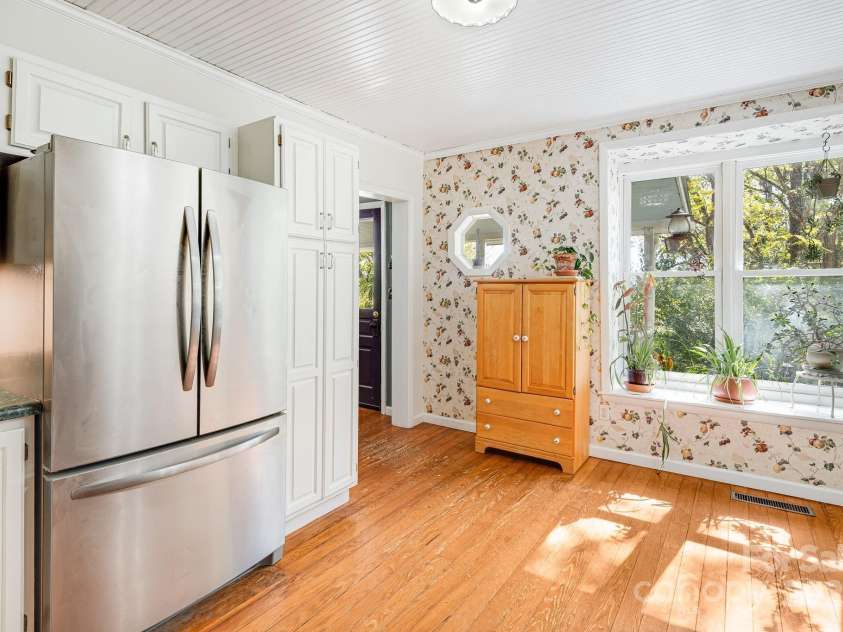 3942 Anderson Branch Road, Marshall, NC 28753.  MLS# CAR4194883, YatesRealty ID 243. Kitchen