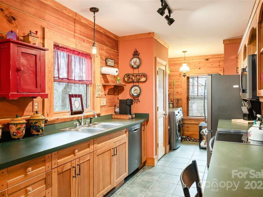 75 Sugar Hill Drive, Weaverville, NC 28787.  MLS# CAR4240895, YatesRealty ID 243. 