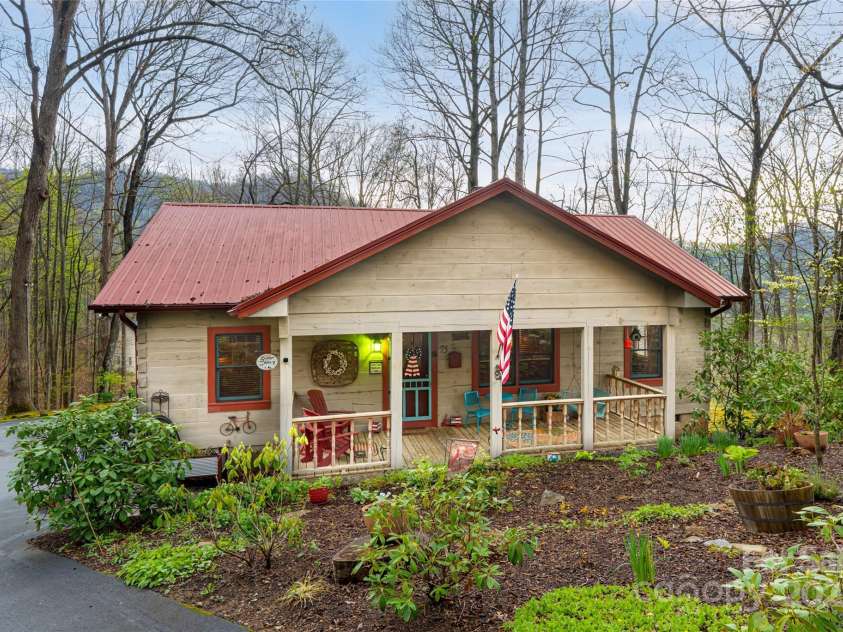 75 Sugar Hill Drive, Weaverville, NC 28787.  MLS# CAR4240895, YatesRealty ID 243. 
