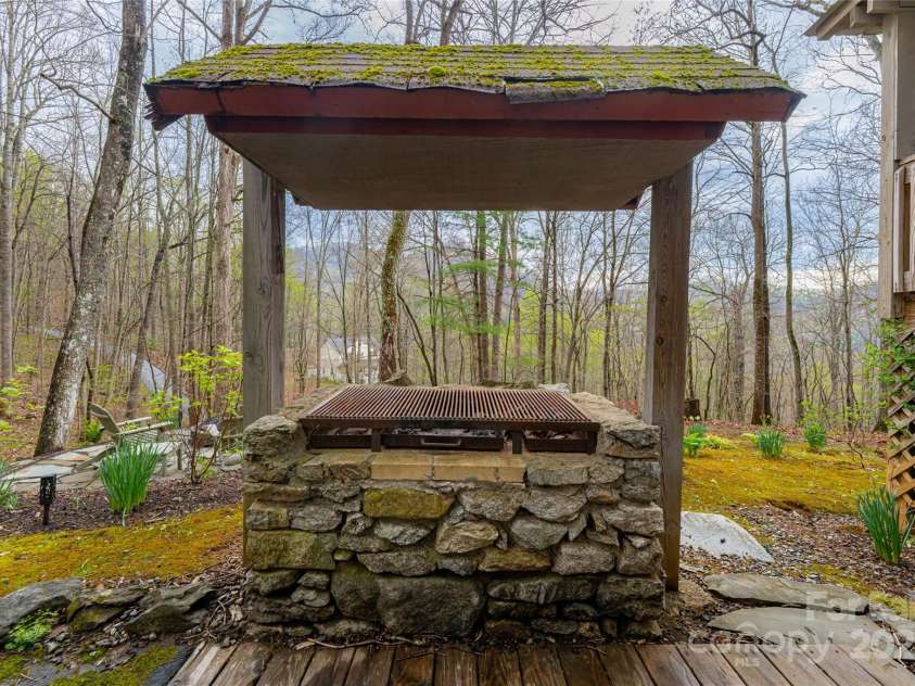 75 Sugar Hill Drive, Weaverville, NC 28787.  MLS# CAR4240895, YatesRealty ID 243. 