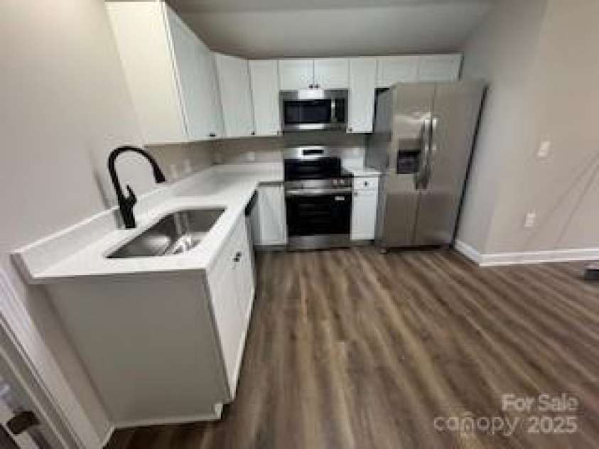 332 Arlington Circle, Lenoir, NC 28645.  MLS# CAR4333737, YatesRealty ID 2430. 