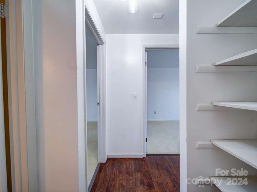 7800 Highbanks Court, Charlotte, NC 28212.  MLS# CAR4208773, YatesRealty ID 2430. 
