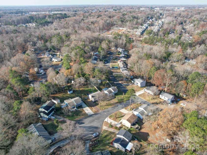 7800 Highbanks Court, Charlotte, NC 28212.  MLS# CAR4208773, YatesRealty ID 2430. 