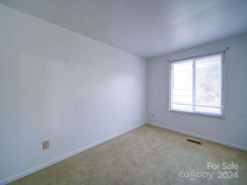 7800 Highbanks Court, Charlotte, NC 28212.  MLS# CAR4208773, YatesRealty ID 2430. Bedroom 2