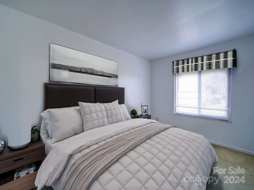 7800 Highbanks Court, Charlotte, NC 28212.  MLS# CAR4208773, YatesRealty ID 2430. Virtually Staged