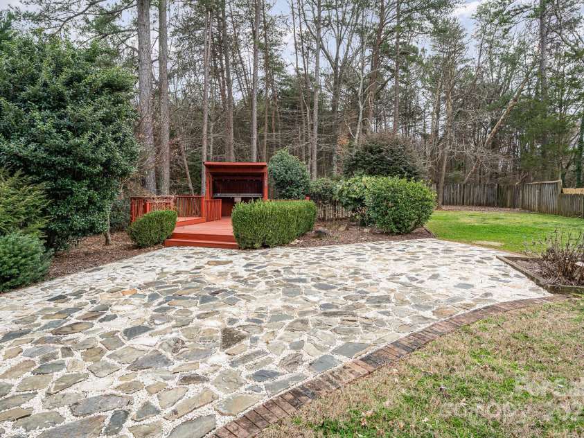 5672 Wrenfield Court, Charlotte, NC 28277.  MLS# CAR4228476, YatesRealty ID 24301. Back Yard Slate Patio