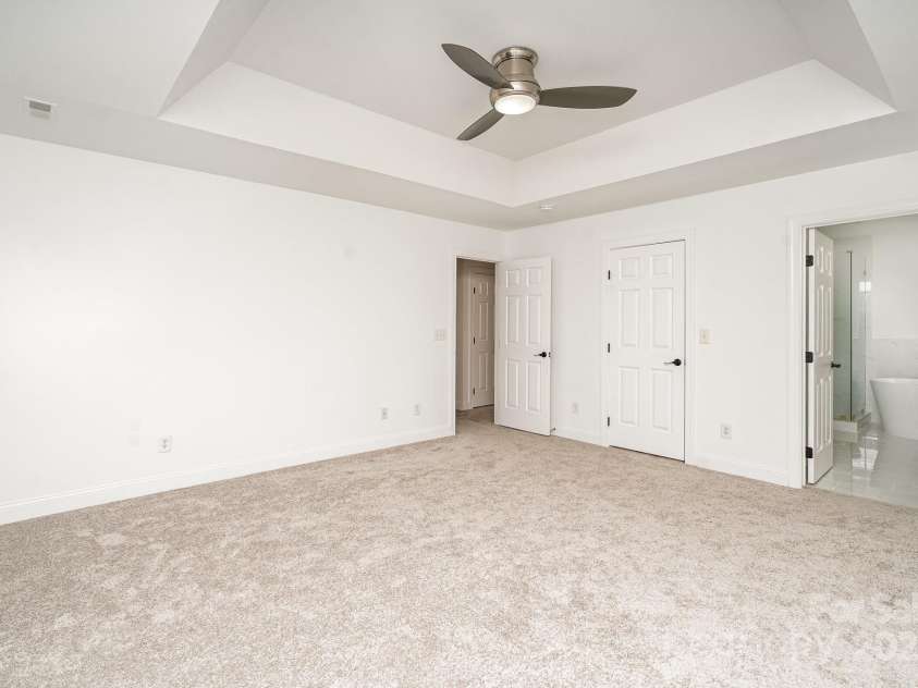 5672 Wrenfield Court, Charlotte, NC 28277.  MLS# CAR4228476, YatesRealty ID 24301. Primary Bedroom