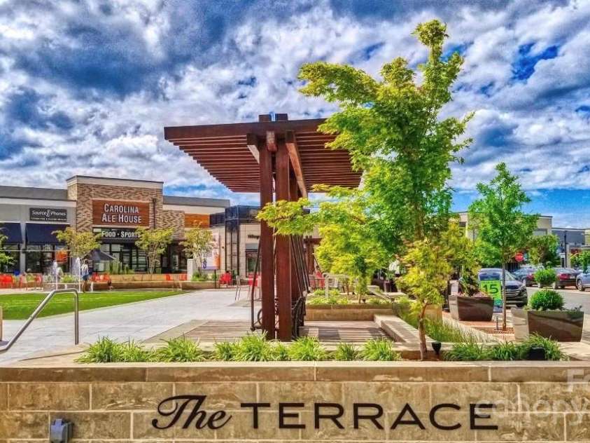 5672 Wrenfield Court, Charlotte, NC 28277.  MLS# CAR4228476, YatesRealty ID 24301. WAVERLY... A SHORT DRIVE