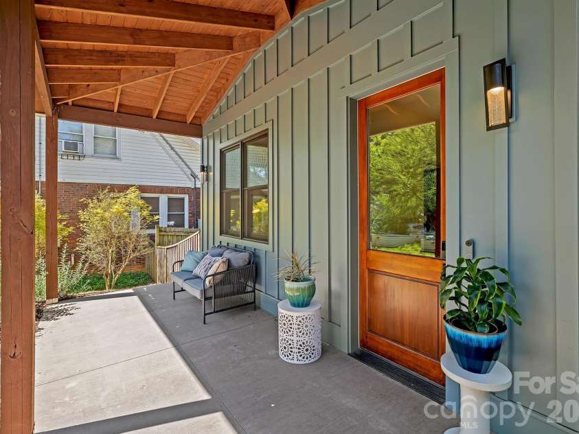 77 Middlemont Avenue, Asheville, NC 28806.  MLS# CAR4383385, YatesRealty ID 24301. Covered Front Patio