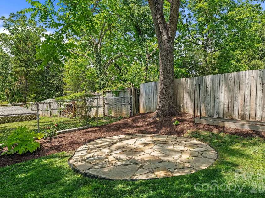 77 Middlemont Avenue, Asheville, NC 28806.  MLS# CAR4383385, YatesRealty ID 24301. Fire pit patio