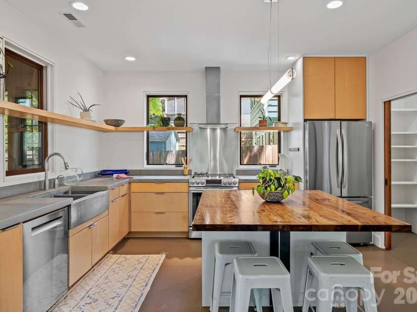 77 Middlemont Avenue, Asheville, NC 28806.  MLS# CAR4383385, YatesRealty ID 24301. Generous kitchen workspace