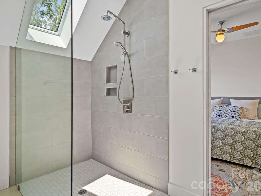 77 Middlemont Avenue, Asheville, NC 28806.  MLS# CAR4383385, YatesRealty ID 24301. Sky light and zero entry shower