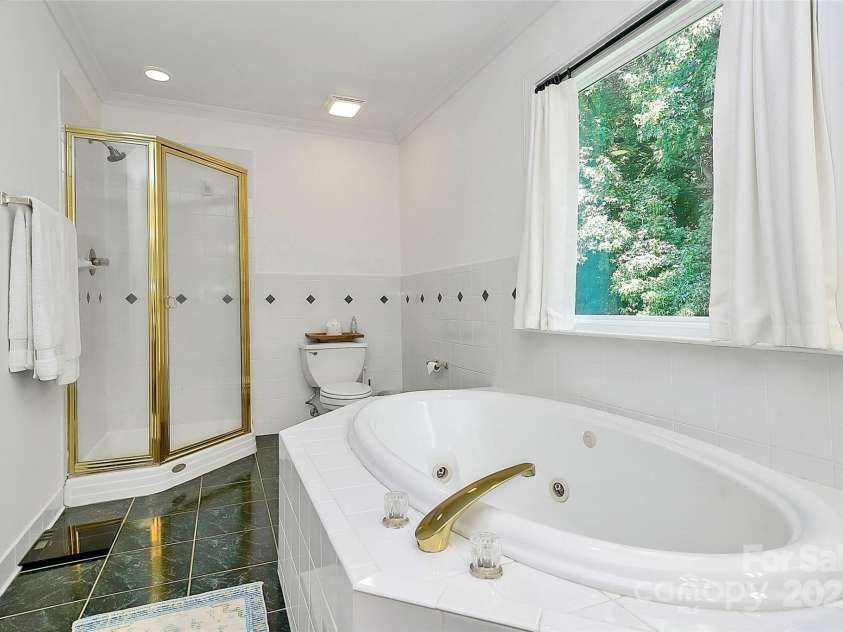 655 Powder Horn Lane, Indian Trail, NC 28079.  MLS# CAR4258748, YatesRealty ID 24303. 