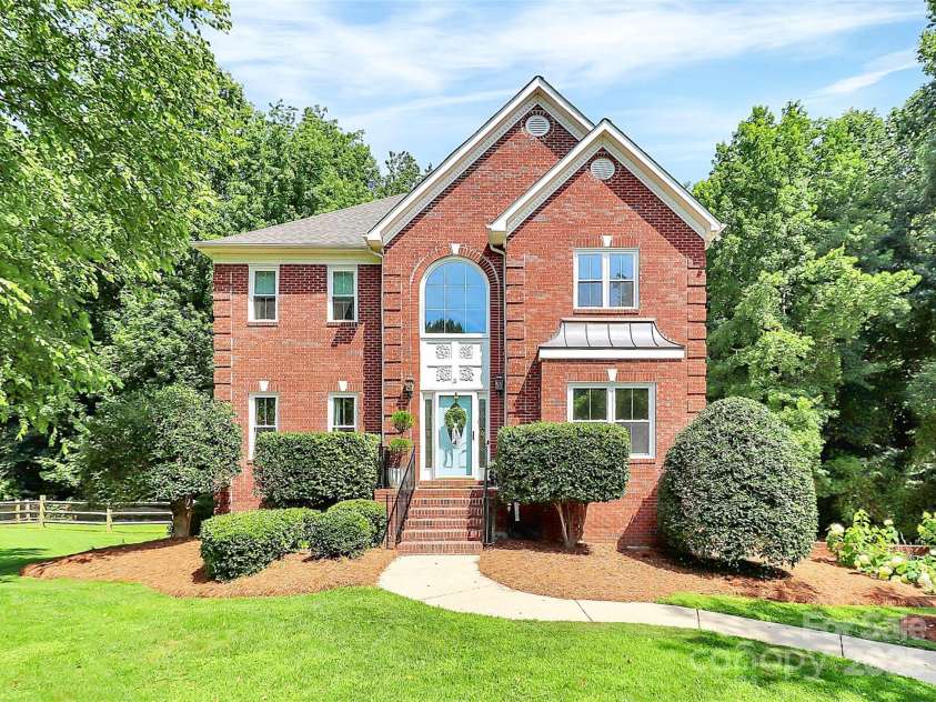 655 Powder Horn Lane, Indian Trail, NC 28079.  MLS# CAR4258748, YatesRealty ID 24303. Gorgeous 3 story home positioned at top of cul-de-sac