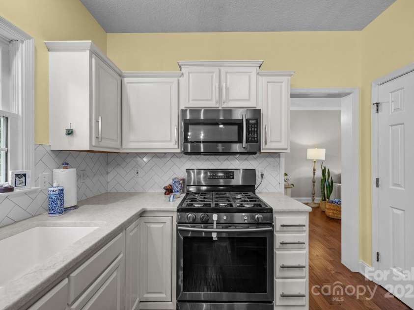 201 Windsor Forest Circle, Fletcher, NC 28732.  MLS# CAR4268671, YatesRealty ID 24304. 