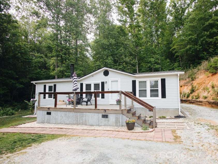 9 Bent Twig Drive, Old Fort, NC 28762.  MLS# CAR4380488, YatesRealty ID 24305. 