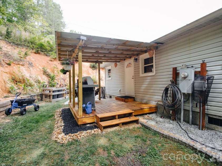 9 Bent Twig Drive, Old Fort, NC 28762.  MLS# CAR4380488, YatesRealty ID 24305. 